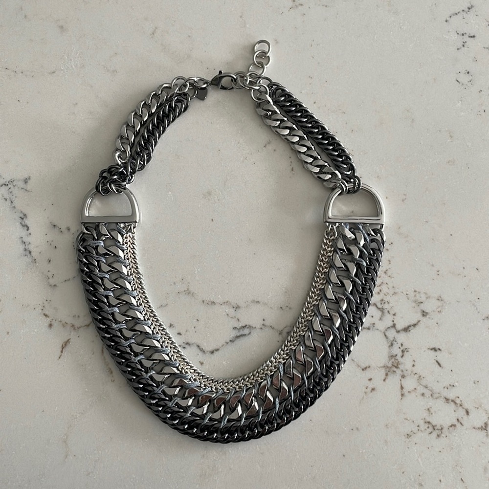 Stella and Dot Femme Fatale necklace